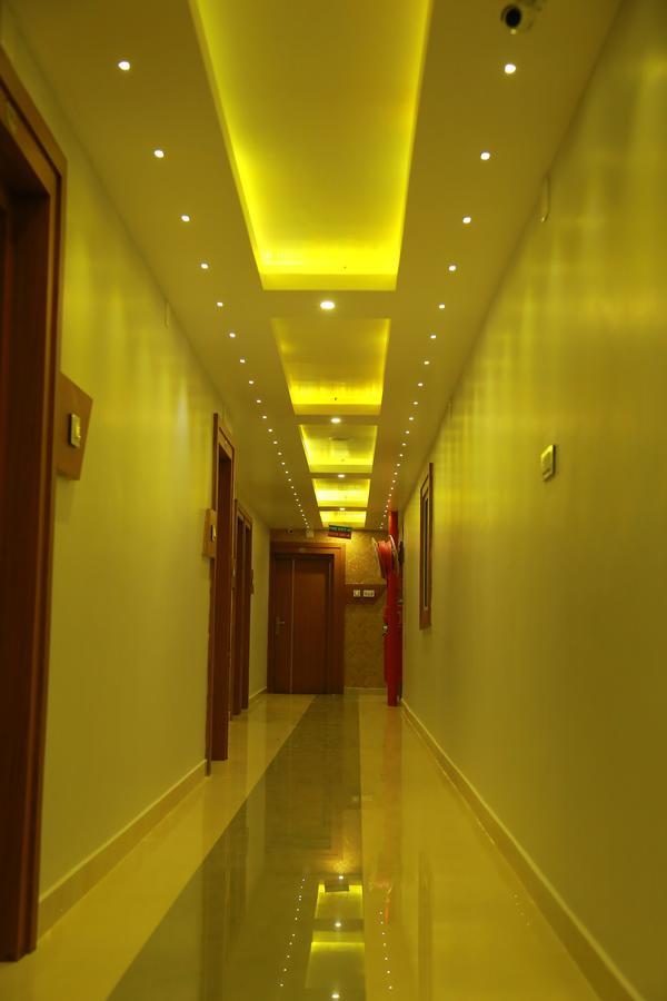 Royal Plaza Residency Hotel Cheruppulasseri Exterior photo