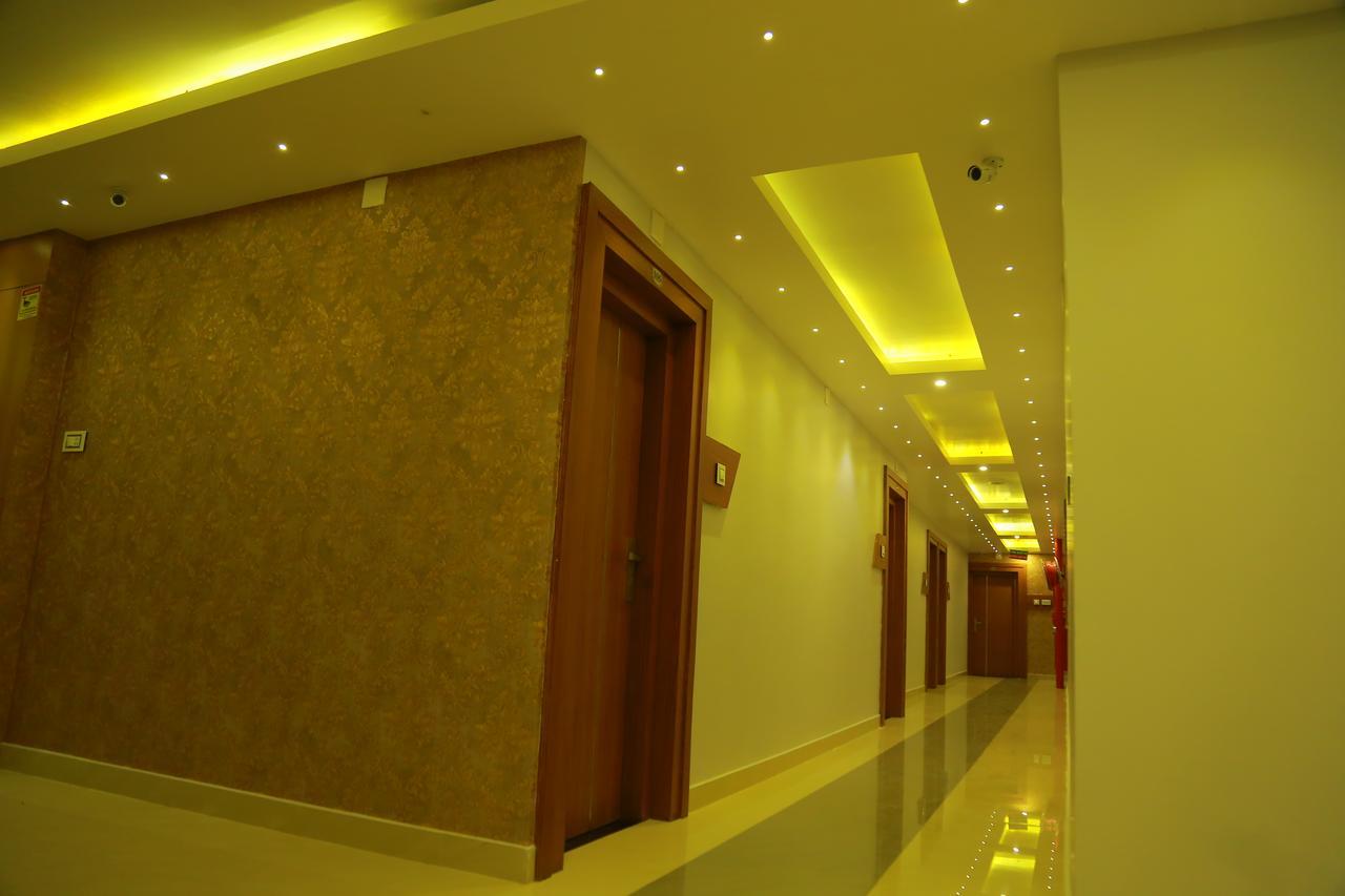 Royal Plaza Residency Hotel Cheruppulasseri Exterior photo